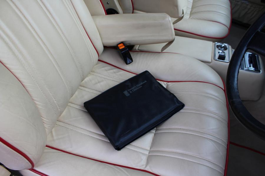 Детали интерьера Rolls-Royce Camargue Drophead Conversion (JRH 31878) 1978 года  (фото 11 из 21)